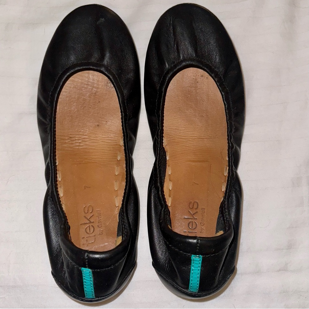 Tieks Black Size 7